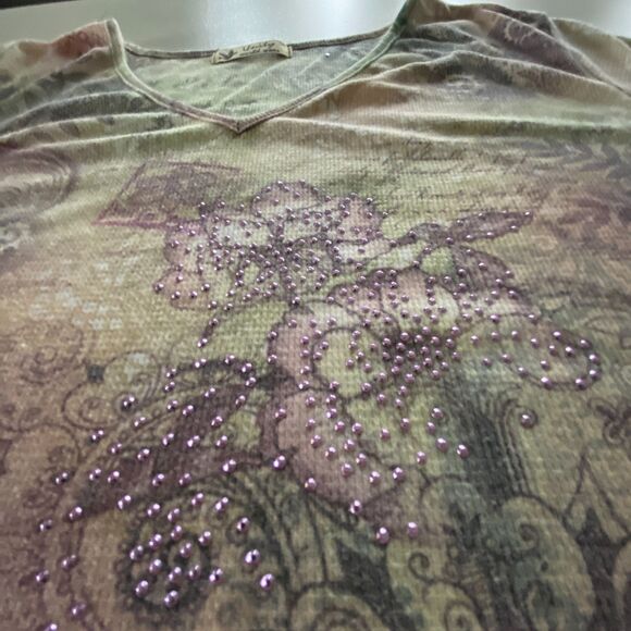 Unity World Wear Plus size Artsy Boho Floral Rhinestone Tunic 3/4 sleeves, 1X - Picture 3 of 10